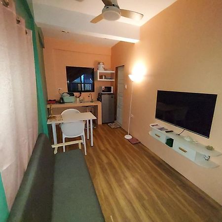 ホテル Danny'S Den Boracay Manoc-Manoc エクステリア 写真